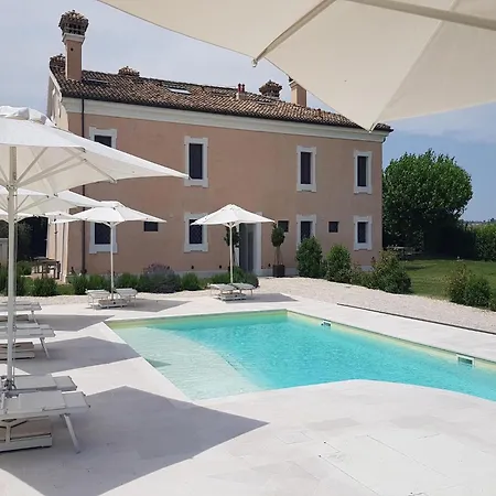 Manor In Marche With Pool & Adriatic Views Вилла *