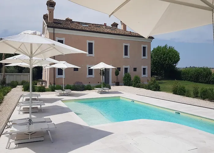Manor In Marche With Pool & Adriatic Views فيلة *